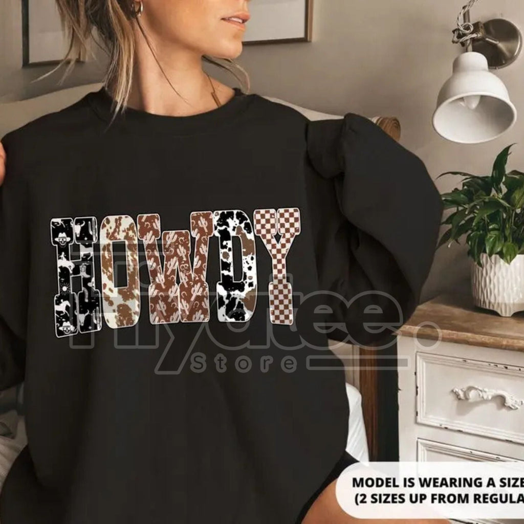 Howdy Western Sweatshirt: Yee Haw Sweater, Cowgirls Shirt, Southern Howdy Shirt, Country Cowboy TShirt, Western Clothes Gift for Her